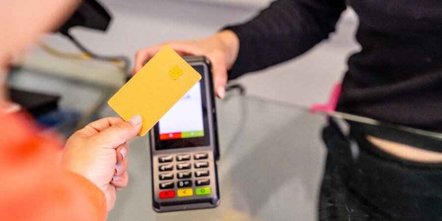 Guía para reclamar si tienes una tarjeta revolving Ikea